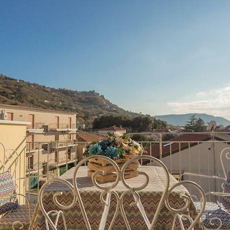 סנטה מריה די קסטלבאטה La Casetta In Villa מראה חיצוני תמונה