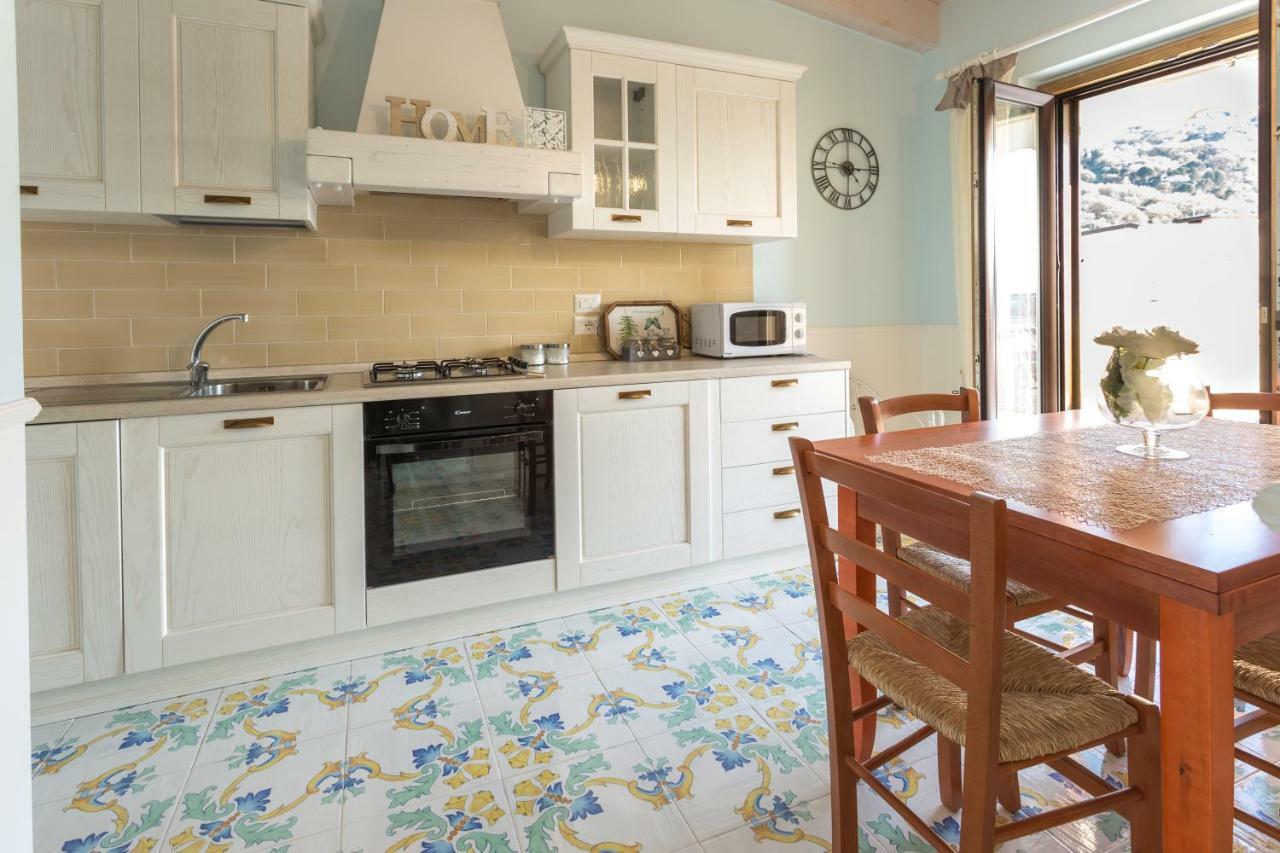 סנטה מריה די קסטלבאטה La Casetta In Villa מראה חיצוני תמונה